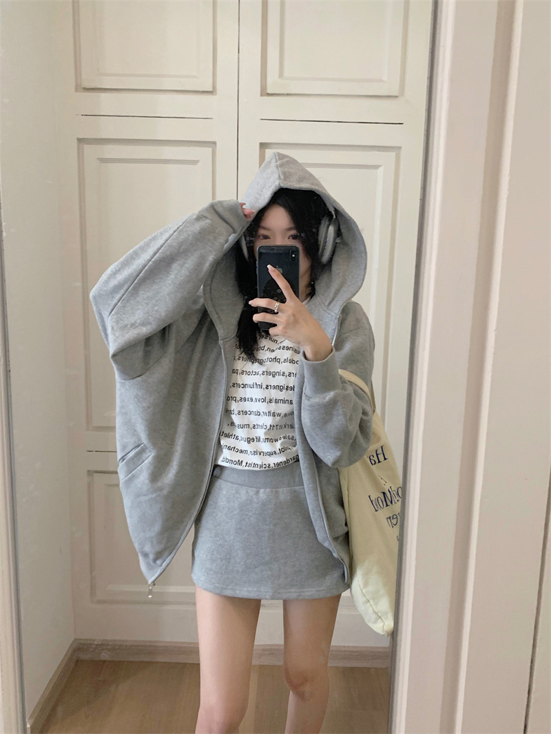 hmqViviiyNSAyin7WuaftzgMvP0HRWt2YPZh