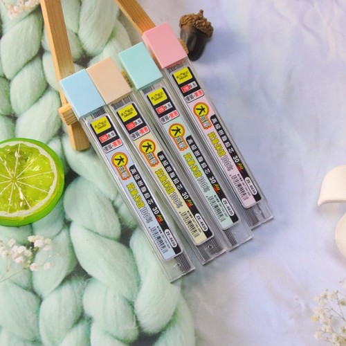 Creative Large Capacity Automatic Pencil Lead 30 Pack Push Pencil Replacements Activity Pencil Accessories Resin Lead Wholesale