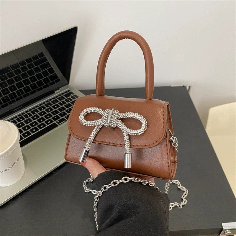 Small chain with bow, one-shoulder bag, shoulder bag, 2023 collection