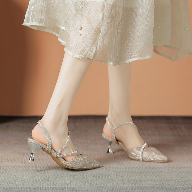Sandal cao gót nữ mũi nhọn bít mũi đính đá phong cách Pháp — Y781 màu bạc