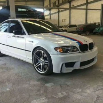 Big Surrounded E46, for modifying the front