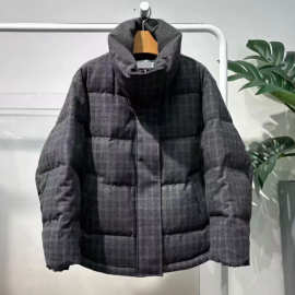 2025冬季新款女装灰色气质百搭翻领格纹拼接羽绒服外套4GB182231