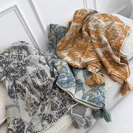 围巾;披肩;成人帽