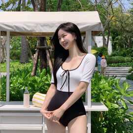 2024新款泳装女韩国 ins风连体泳衣遮肉显瘦女款撞色美背保守泳装