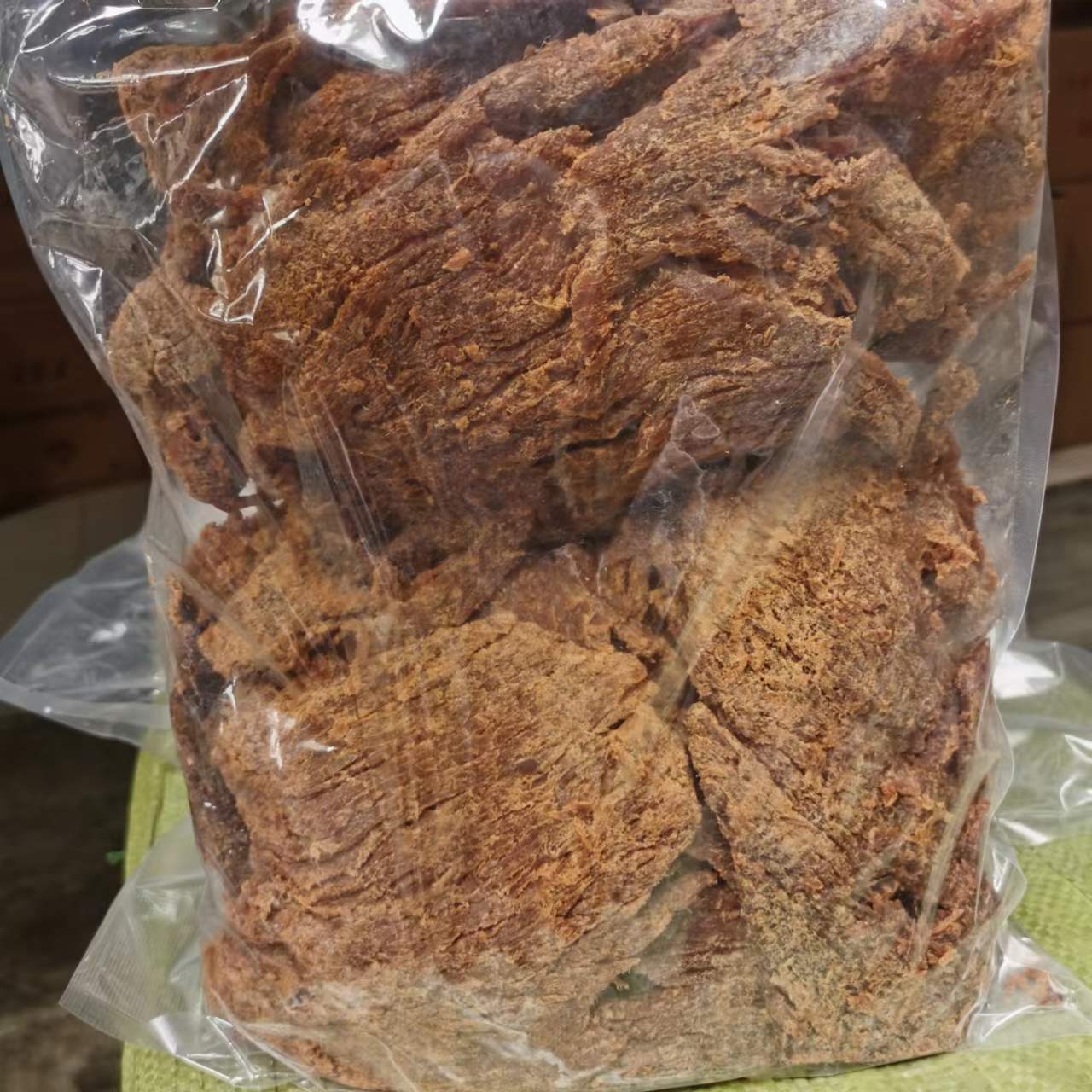 手撕猪肉片 风干猪肉片肉 条肉地摊厂家直销沙爹味五香味商用热卖