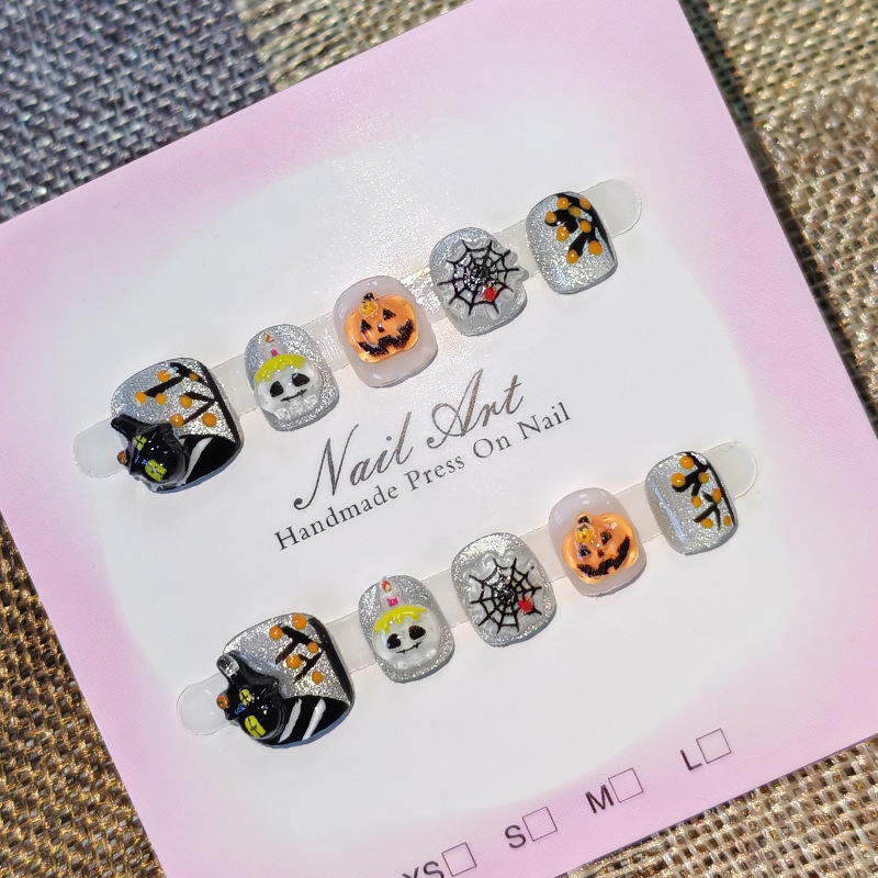 Children's DIY nail art, a popular cross-border product: cute Halloween-themed glittery spiderweb nail designs for kids, short style Children's DIY nail art, a popular cross-border product: cute Halloween-themed glittery spiderweb nail designs for kids, short style