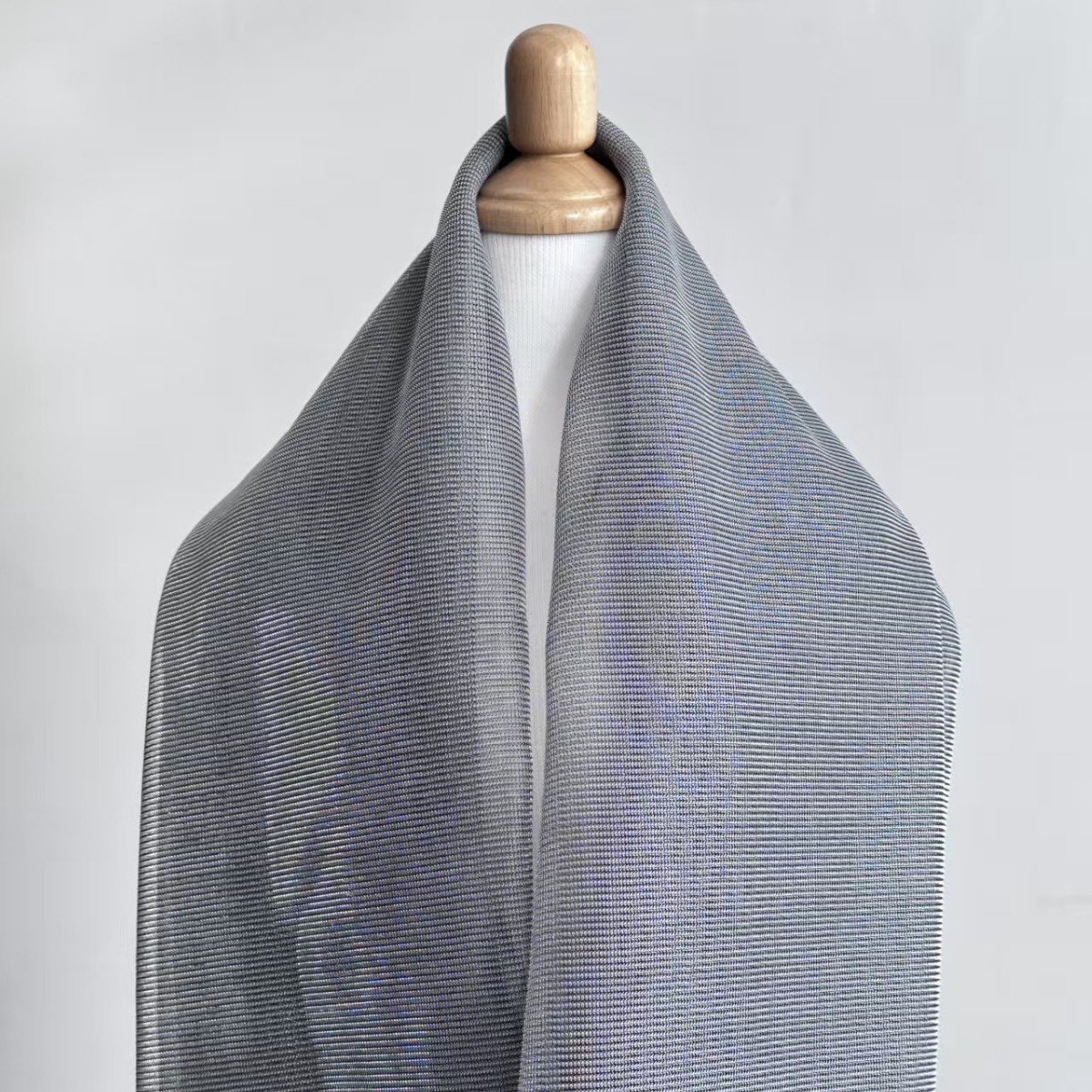 厂家直供 厚款幻灯丝 变色幻彩亮丝网眼布 服装裙子围巾面料