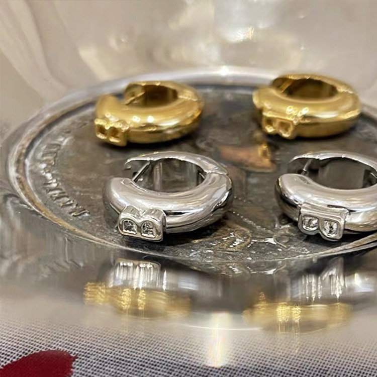 新款B字母圓圈耳環氣質粗圈耳扣大氣歐美冷淡設計風時髦金屬耳飾