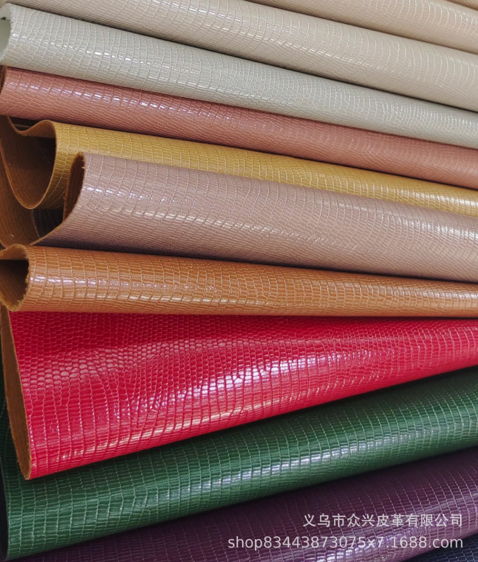 全PU蜥蜴纹面料，鞋材面料，箱包料，仿棉绒底，手袋，0.95mm厚