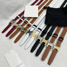 �羳���uŮʿ�P���T2.5С�t����uŮ���p������^��ţƤ�r�����e