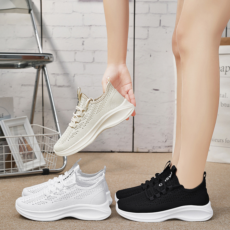 Zapatos zapatos casuales transpirables de tejido volador de verano para mujer, tendencia de moda, fabricante de origen de zapatos individuales, venta de una pieza, zapatos de mujer de comercio exterior