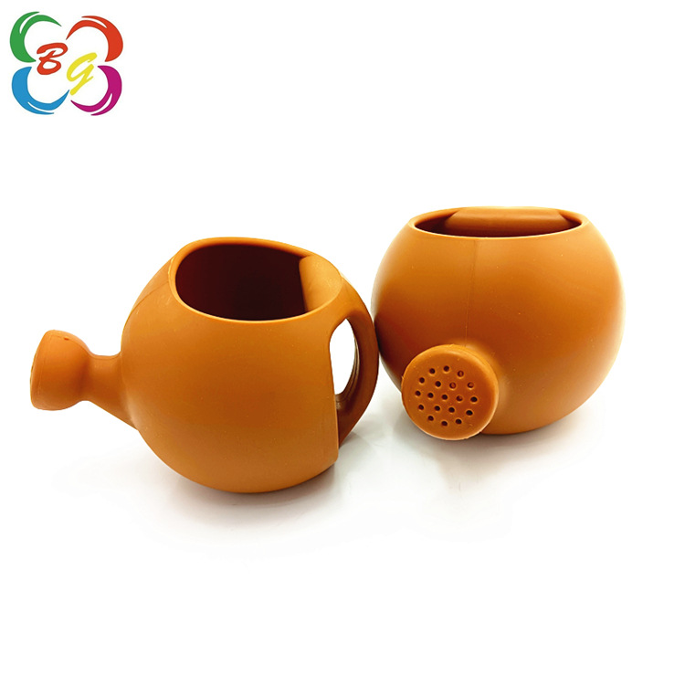 Fabricantes al por mayor herramientas de agua de riego multifuncionales para niños juguetes de arena de playa padres e hijos herramientas de rociado de agua