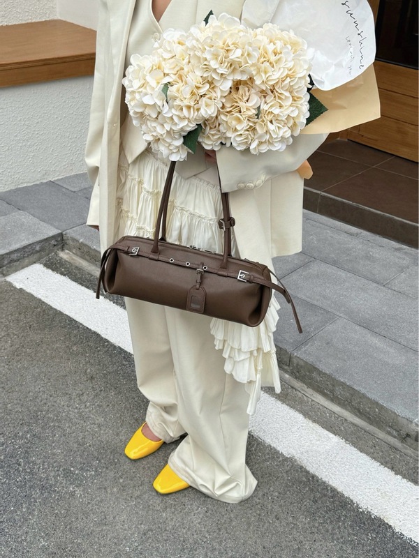 本革脇の下ショルダーバッグ、オートバイスタイル通勤バッグ、フレンチニッチユニークダックスフンドバッグ、レトロ多用途レディースバッグ、クロスボディバッグ|undefined
