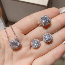 Versa�¿�С�ɾ�������װŮ ��18k�� ��3AĪɣ��צ���������ָ