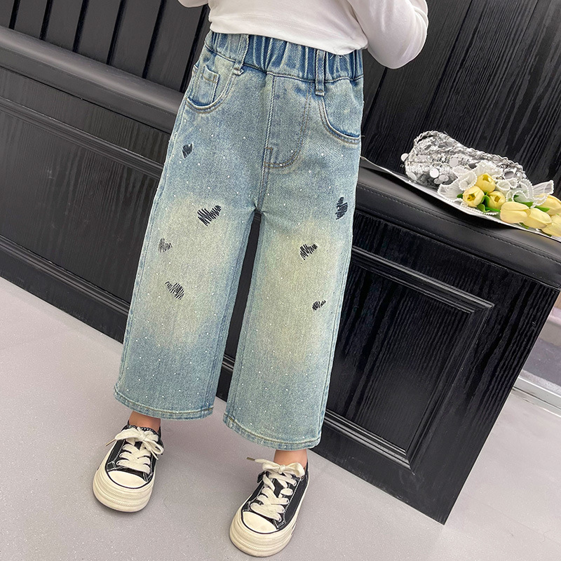 Baby Girl's 2024 New Love Heart Embroidered Diamond Jeans Spring and Autumn Season Girls' Children's Spring Outfit Stylish Korean Version Straight Leg Pants