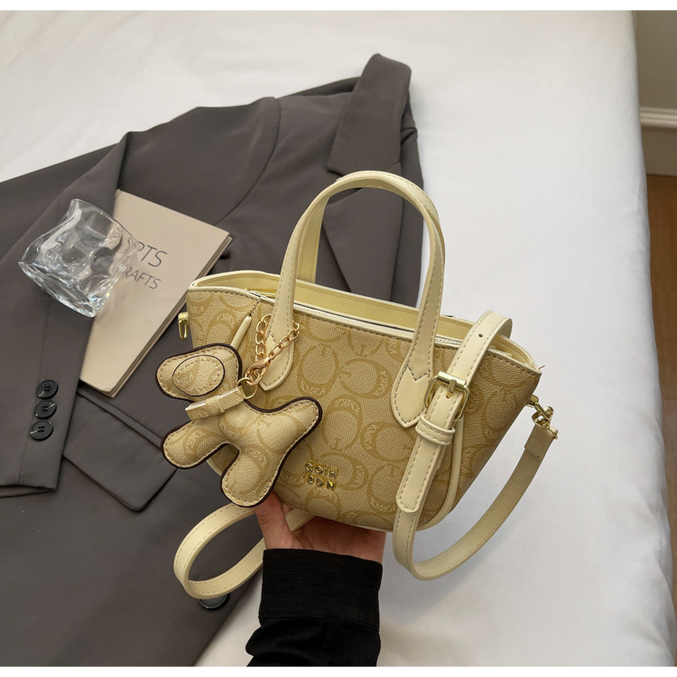 A high-end retro printed bucket bag for summer 2025, a trendy and versatile crossbody bag for women undefined