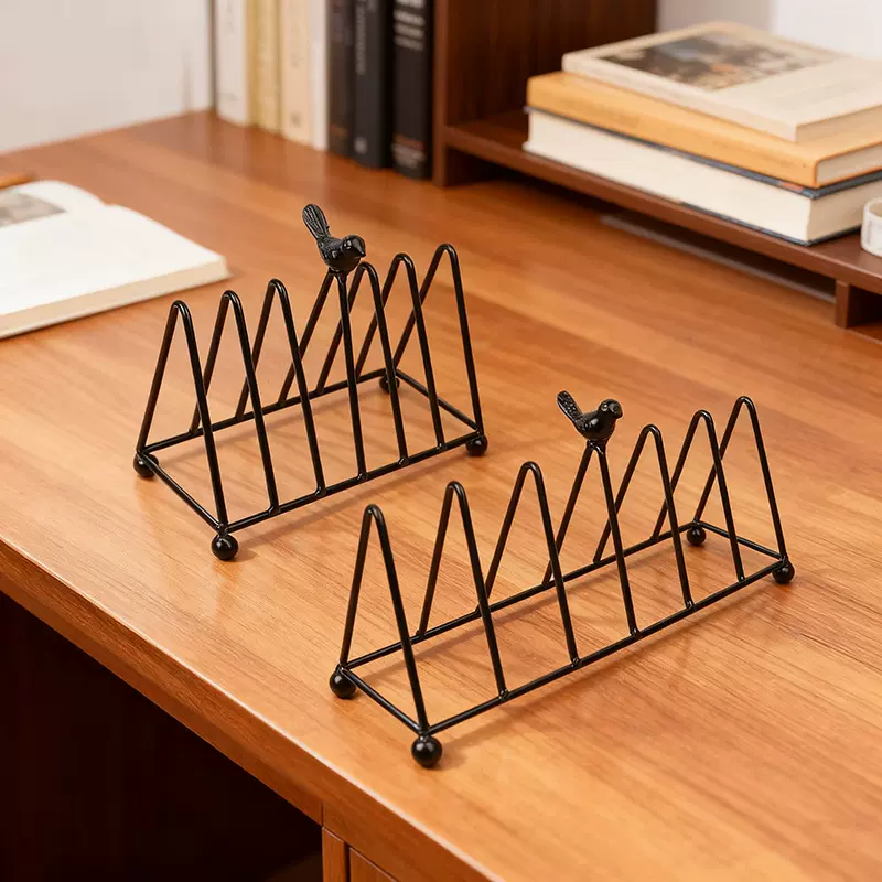 新品长款铁艺三角大书架杂志架书房办公室床头桌面收纳整理置物架