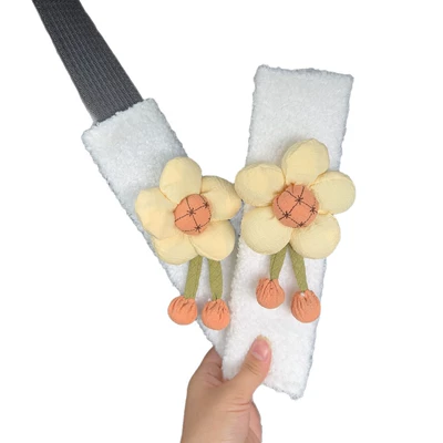 Seat belt shoulder pad – Pad with Lamb