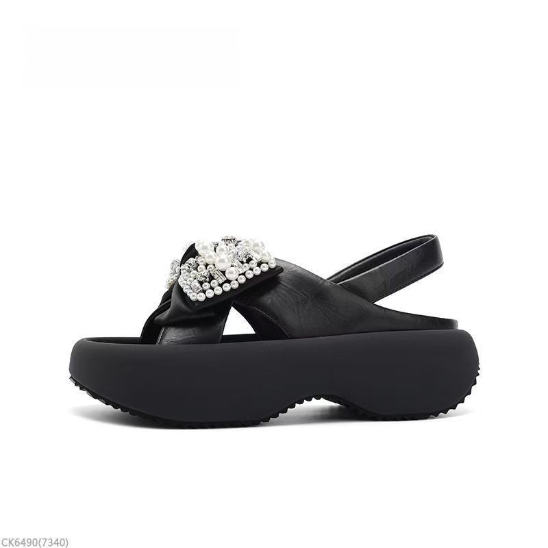 Fairy Wind Bound Water Diamond Sandals 2026 primavera nuevo medio trapezo de moda para usar zapatillas frías de fondo grueso