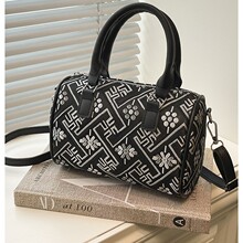 ����2025�¿�Ů���W�t��yˮͰ���W�t���|�߼��Іμ�����sб���