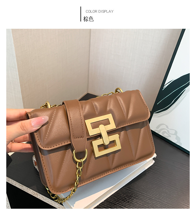 A stylish commuter diamond-patterned lock buckle small square bag, a versatile commuter single-shoulder bag, a new 2024 model, a women's crossbody bag undefined
