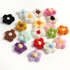 現品の韓国版diy泡芙の花の牛乳の綿の毛糸の髪飾りの服装のアクセサリのアクセサリーの包みは掛けます。