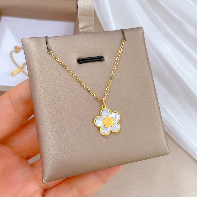 Fritillary Pentagram Necklace 18k Gold Minimalist Collarbone Chain_voghion.com