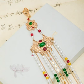 发夹;项链;发簪