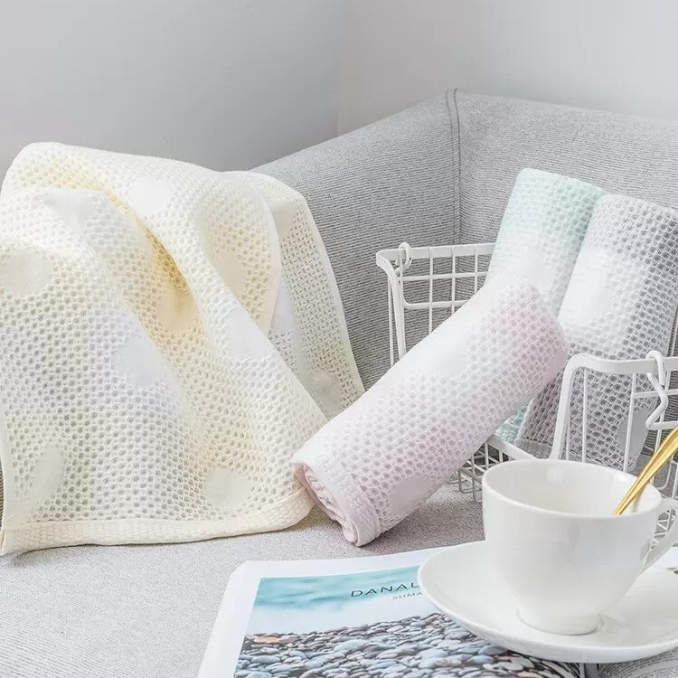 Cotton nurse honeycomb gauze towel 70*33cm adult couple children available light breathable quick-drying cotton Cotton nurse honeycomb gauze towel 70*33cm adult couple children available light breathable quick-drying cotton