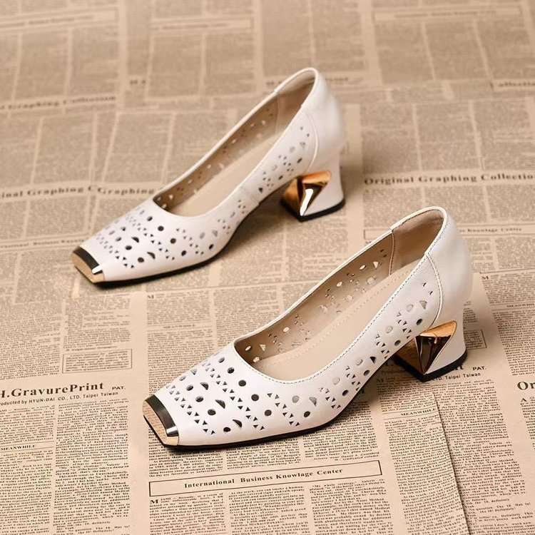 Popular Square-Toe Shallow Sandals for Women, 2026 Summer New Style, Chunky High Heels, Hollow-Out Slip-On Clogs