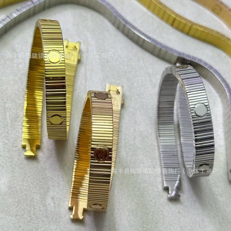 Kajia's New Christmas Love Bracelet, Striped Screw Bracelet, Cnc Craftsmanship, V-Gold Material, Thick Gold Plating, Direct from the Factory Kajia's New Christmas Love Bracelet, Striped Screw Bracelet, Cnc Craftsmanship, V-Gold Material, Thick Gold Plating, Direct from the Factory