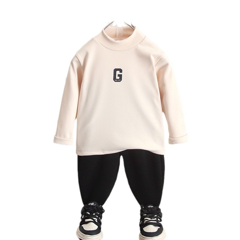 6700 Camisa de fondo de terciopelo de cuello medio alto para niños, otoño e invierno, 2025 nuevos tops cálidos para niños, bebé de invierno