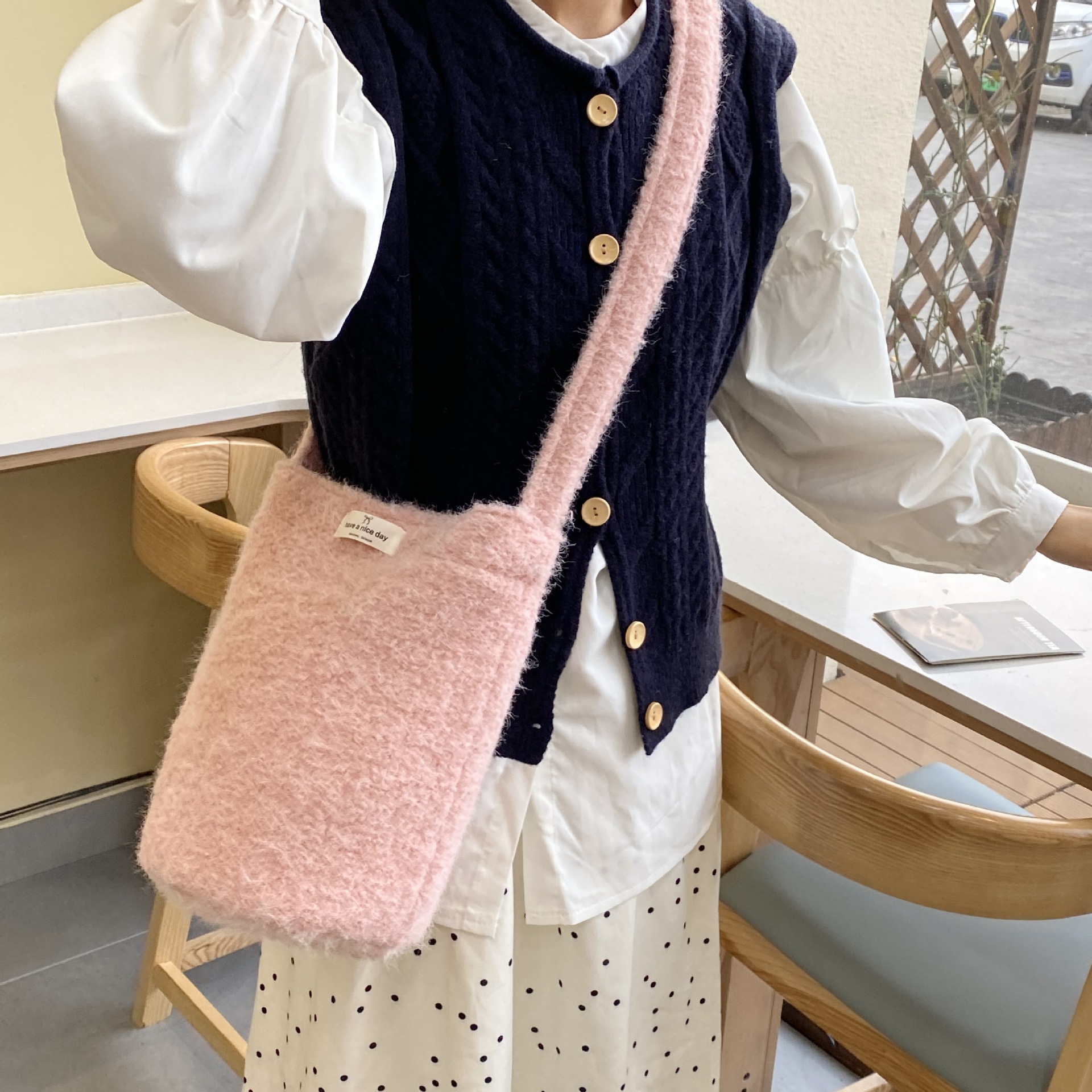 Solid color plush with bucket: pink