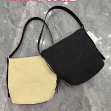 Lem�������ذ� jennieͬ��μ�б������ˮͰ��26�¿�����������