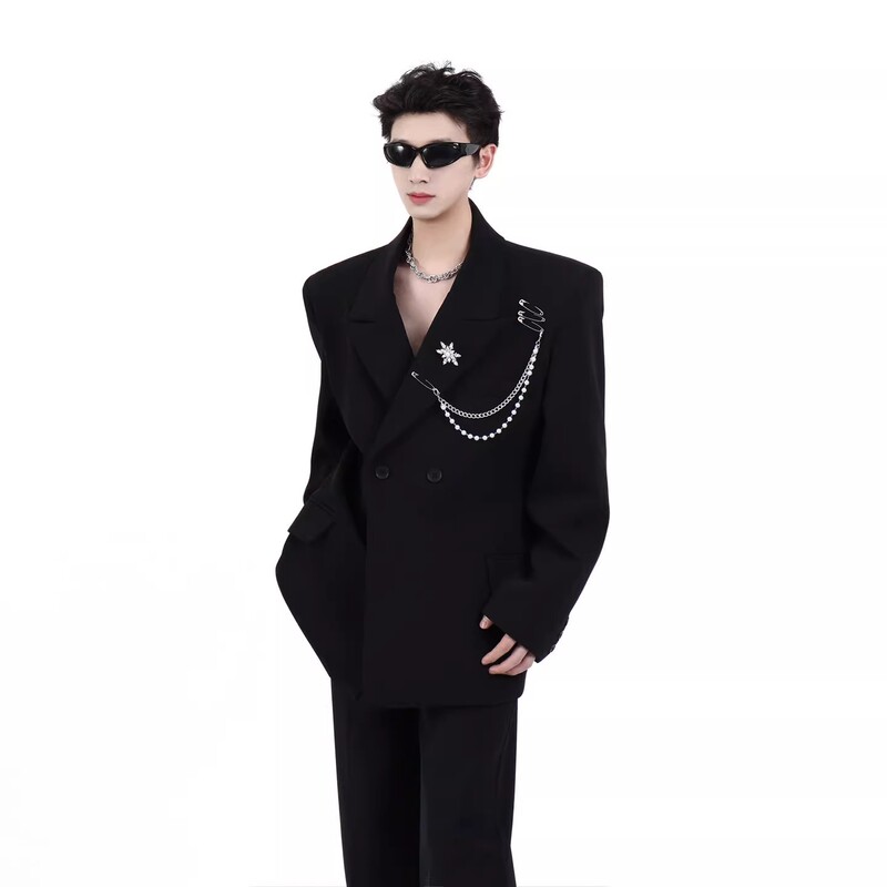 Black Shoulder-Padded Blazer with Unique Design, Stylist-Style Notch Lapel Suit, Men's High-End Suit