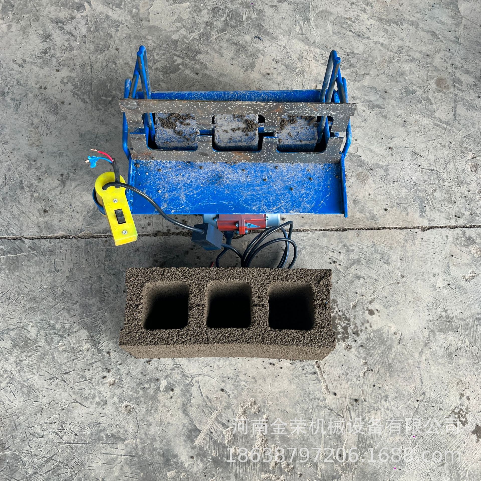 Máquina de ladrillo de cemento pequeña máquina de ladrillo hueco sin molde de ladrillo de hormigón máquina de ladrillo de cemento sin bloque de construcción manual