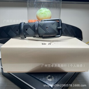 W �����L��3.0��ʿţƤ���ں�ɫ����y����ԭ�SƤ��Ʒ�|���羳