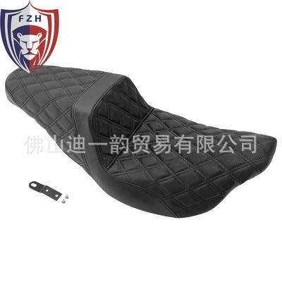 Applicable to Harley Street Highway Glide Road King Modified Black/Red Line Seat Cushion Seat 08-23 (Motorcycle cushion) - black-line