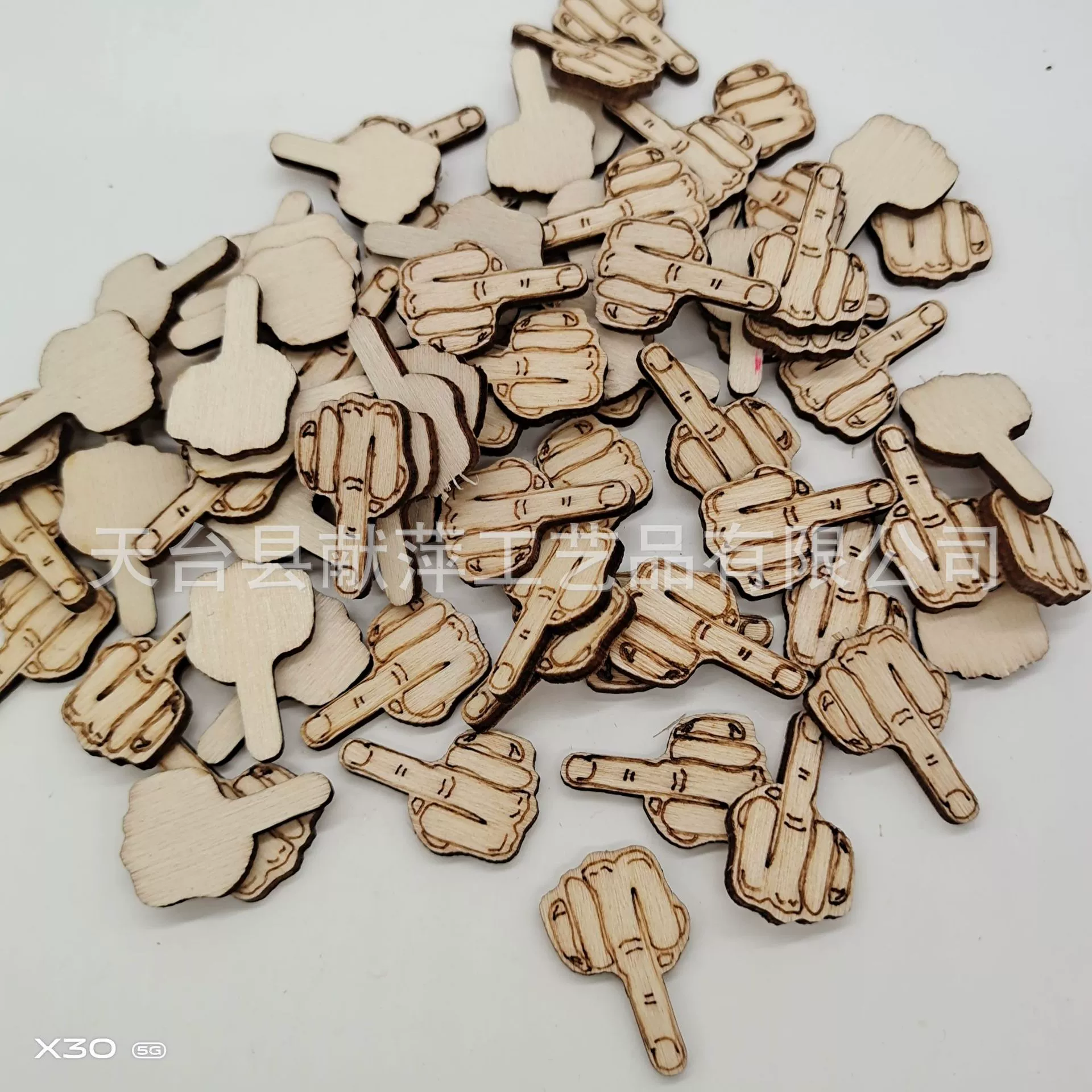 Трансграничные новые продукты средний палец 50 пачка деревянных средних пальцев весело деревянные поделки декоративные производители лазерной резки