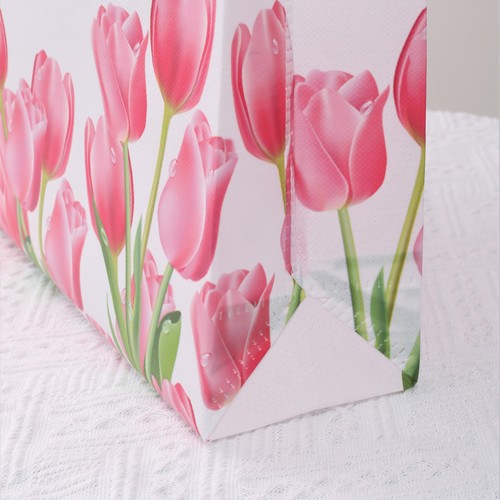 Tulip non-woven fabric coated environmentally friendly clothing store handbag shopping gift packaging bag clothes good-looking bag