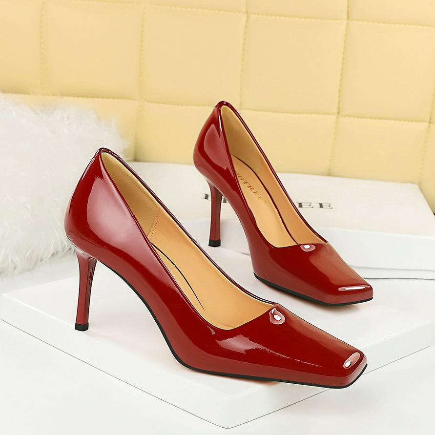 Shiny high heels patent leather, slim heels, light cut, square toe, single shoes for women_voghion.com