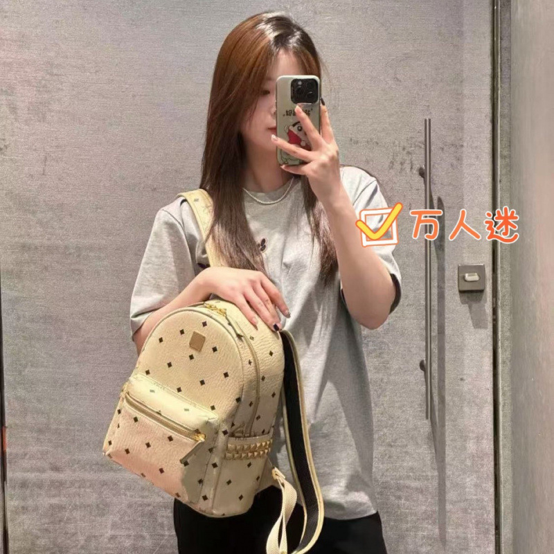 Cross-Border Women's Backpack Travel Bag Versatile for Daily Use in Beige Color Cross-Border Women's Backpack Travel Bag Versatile for Daily Use in Beige Color