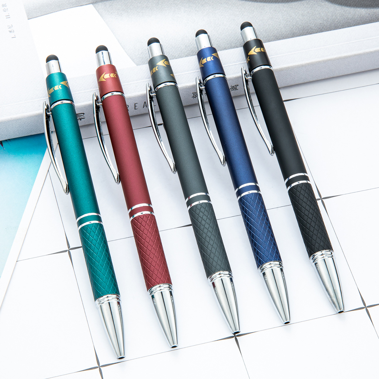 Presione bolígrafo de pantalla táctil para imprimir logotipo de los estudiantes para escribir regalos bolígrafo publicitario giratorio bolígrafo descompresor al por mayor