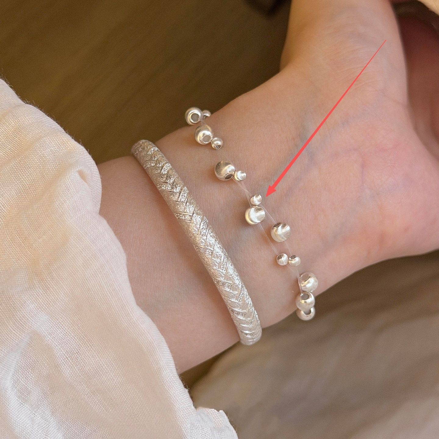 Beaded bracelet, french style, simple and elegant design