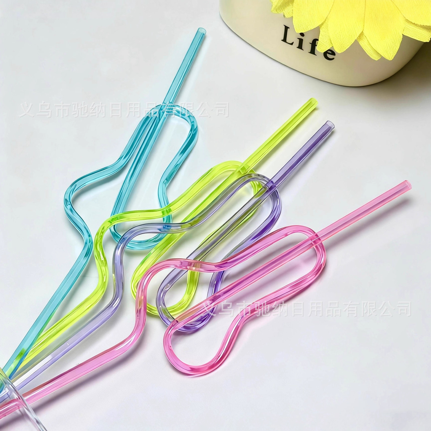 Casas transfronterizas de campana de diseño creativo fiesta fábrica de paja venta directa PET reutilizable diseño paja
