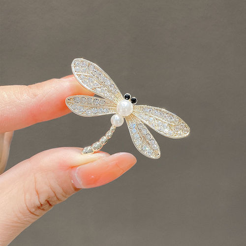 Brooch, high-end decoration, new cute Japanese dragonfly lapel pin, suit jacket pin, feminine accessories, Korean version