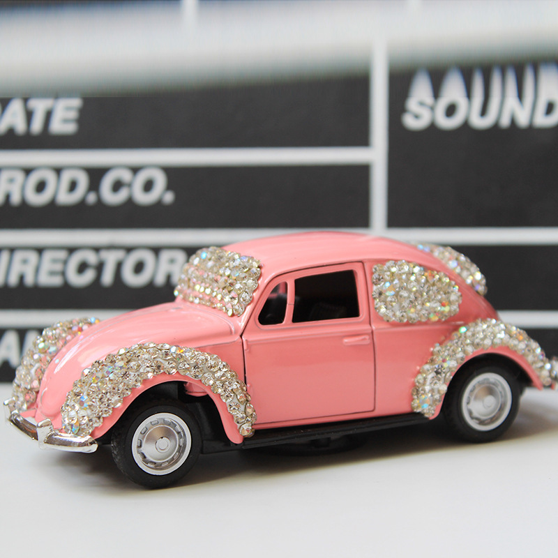 Nuevo modelo de coche creativo de aleación de diamantes modelo de coche clásico colorido creativo interior decoración decoración de coche DIY
