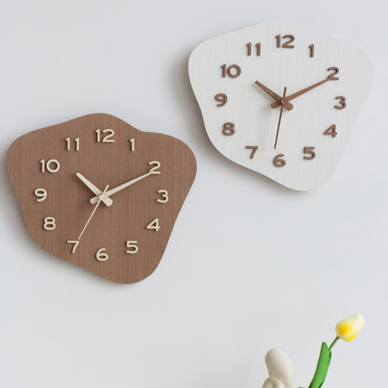 Japón y Corea del Sur simple nuevo reloj de pared digital tridimensional reloj silencioso de madera maciza reloj de pared de decoración de sala de estar para el hogar creativo