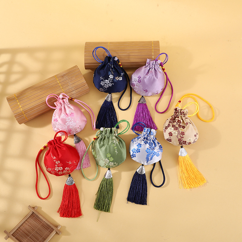 （7*8cm）端午节香囊空袋布艺空香包梅花鱼嘴车挂中国风香袋批发