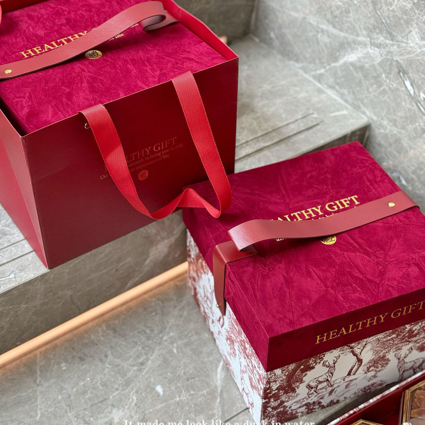 Red Velvet Eight Treasure Gift Box American Ginseng Dendrobium Red Ginseng Deer Antler Reishi Tangerine Peel 190g specifications